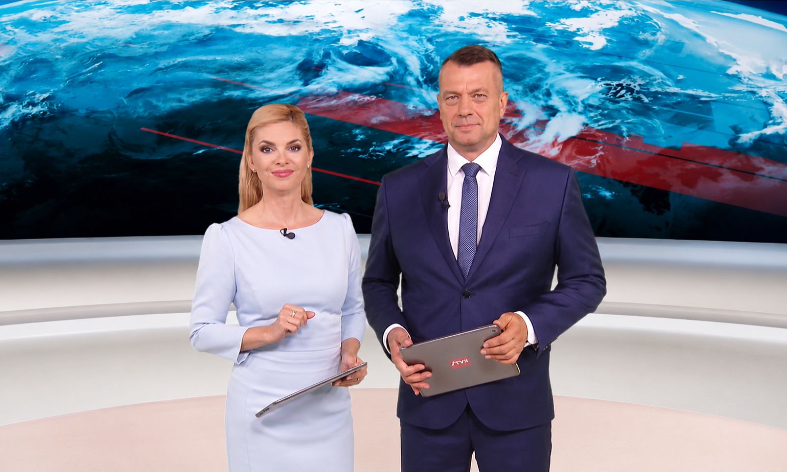 Moderátori Správ STVR na Jednotke a 24